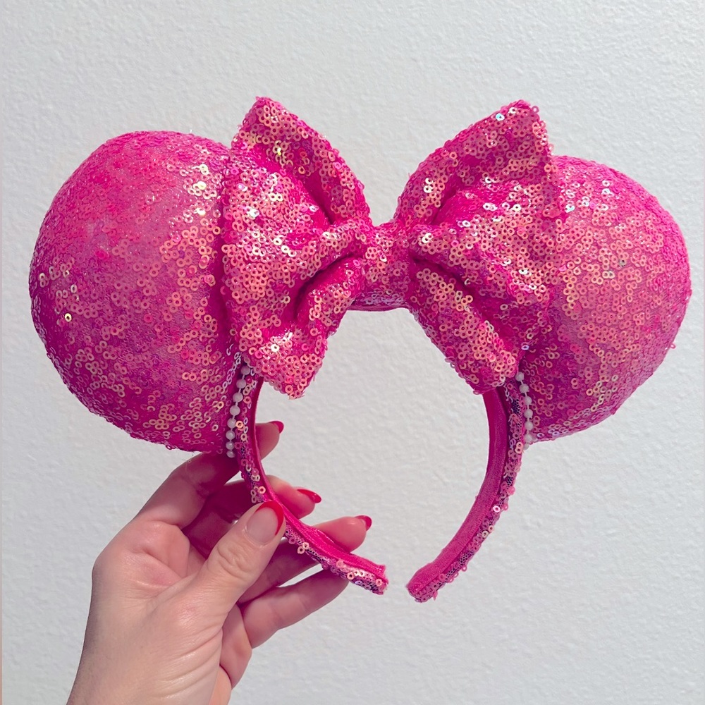 Sequin Minnie Mouse ears bright pink